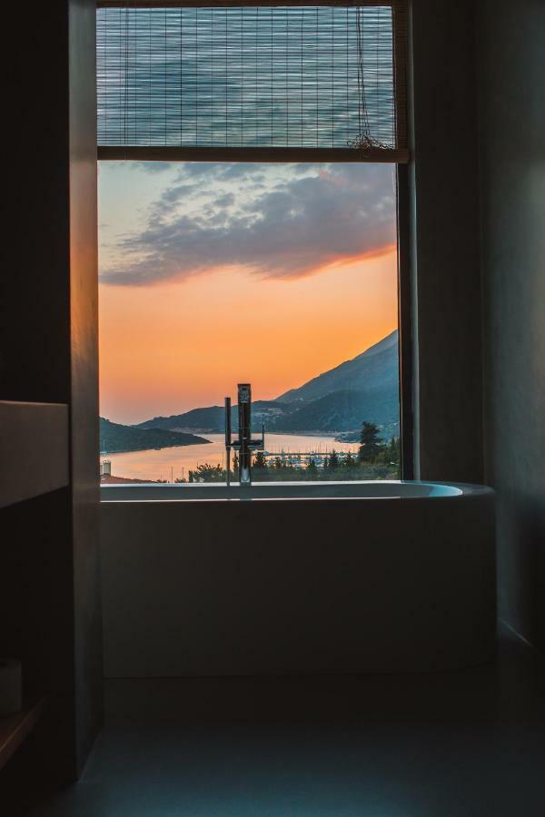 Carruba Boutique Hotel Kas Bagian luar foto